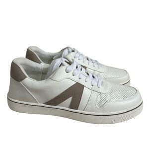 MIA Womens Krew Perforated Lace Up Sneakers Shoes Casual - White